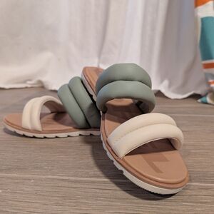 Sorel Ella II Puff Sandal Size 8.5